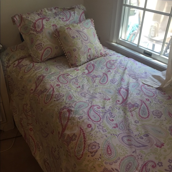Twin Patterned Comforter - Picture 9 of 10